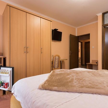 Guest House Bagi Pozega Bagian luar foto